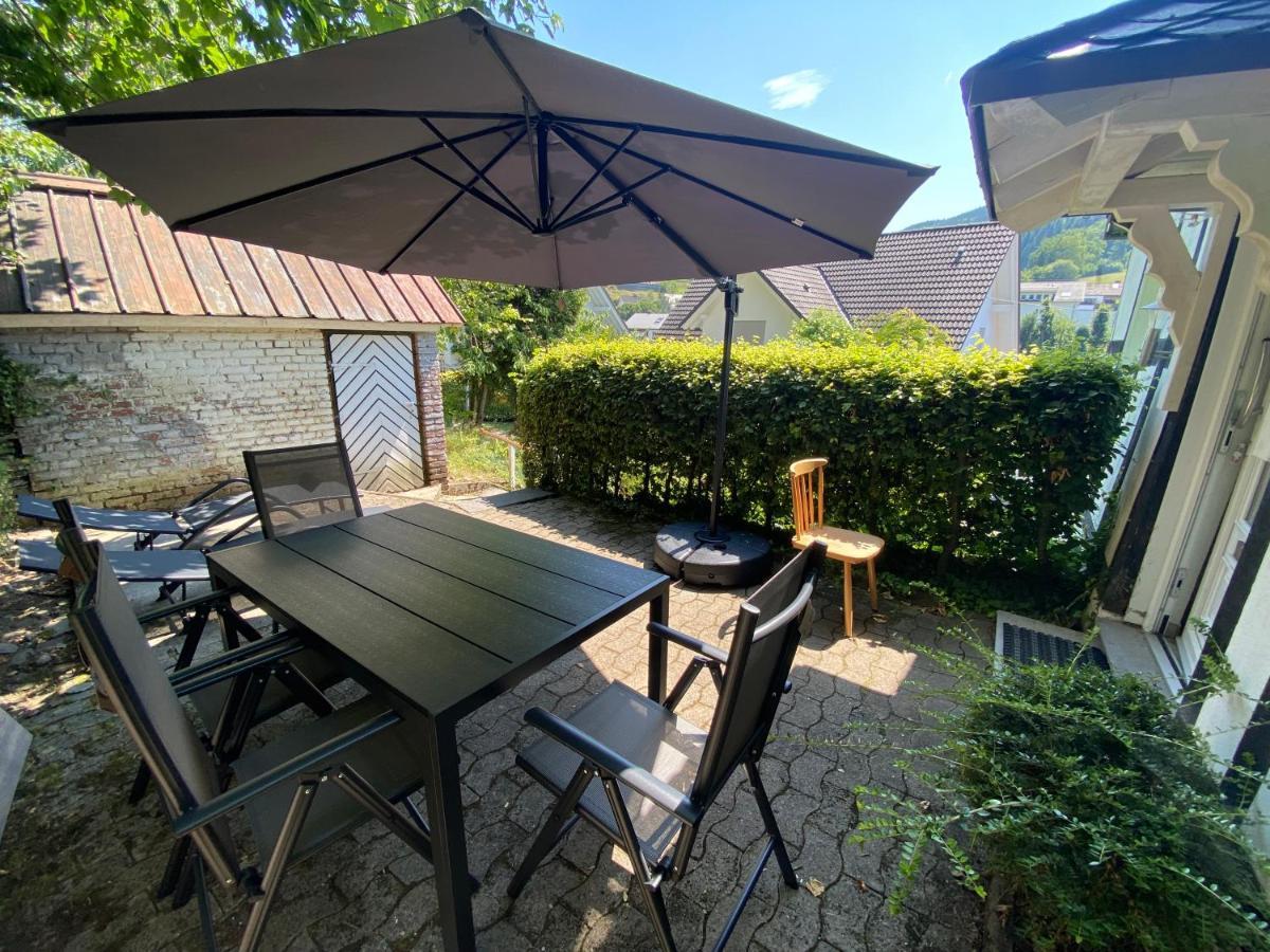 DAS Schmallenberger Ferienhaus - komfortabel - urig - traumhafte Lage Exterior foto